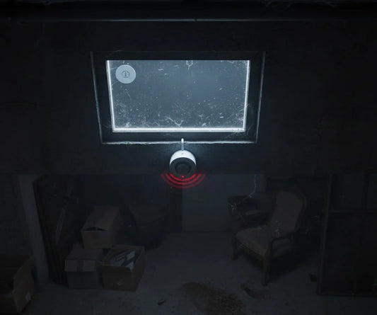 Ventanas, ductos y tragaluces: Cómo blindar los puntos ciegos internos de tu sistema de alarma