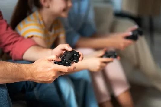 Peligros de los videojuegos en línea para tus hijos